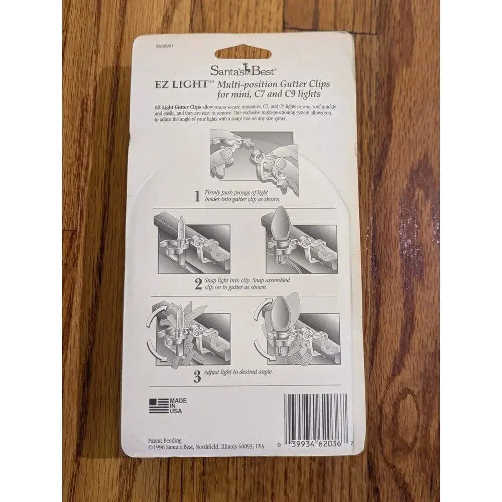 Santas Best 25 Pack Gutter Light Clips Mini C7 C9 Christmas Hangers NIP